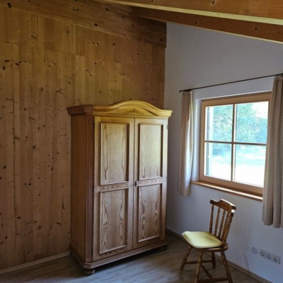 Das Bild zeigt den Schrank
